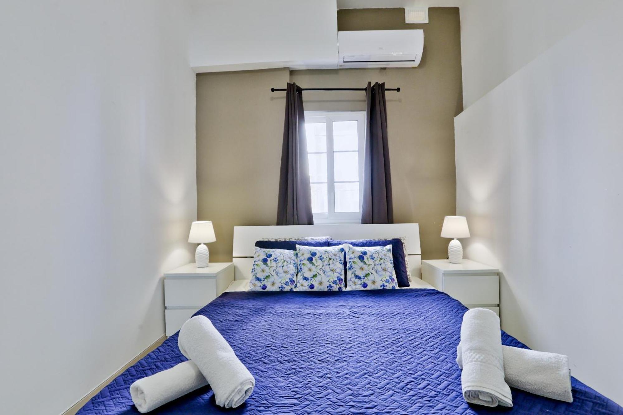 Exquisite 3-Bedroom Duplex Penthouse With Jacuzzi In Valletta Centre المظهر الخارجي الصورة