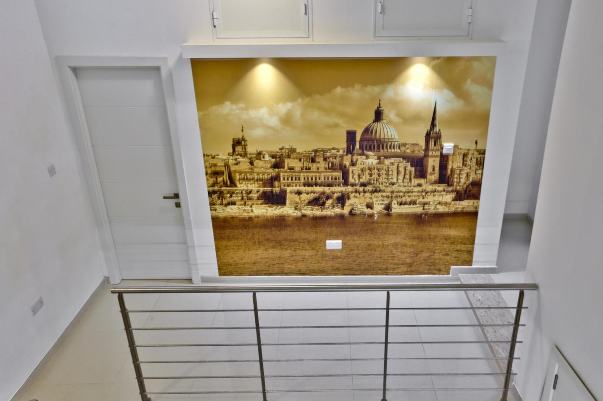 Exquisite 3-Bedroom Duplex Penthouse With Jacuzzi In Valletta Centre المظهر الخارجي الصورة